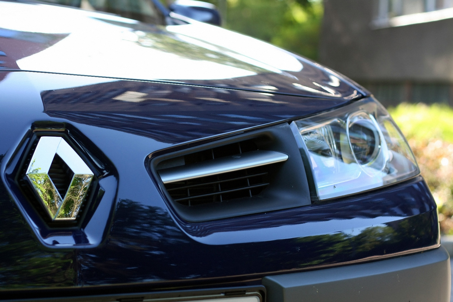 Část přední masky